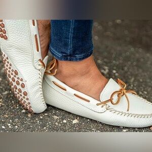 Minnetonka Women's Cream Moccasins